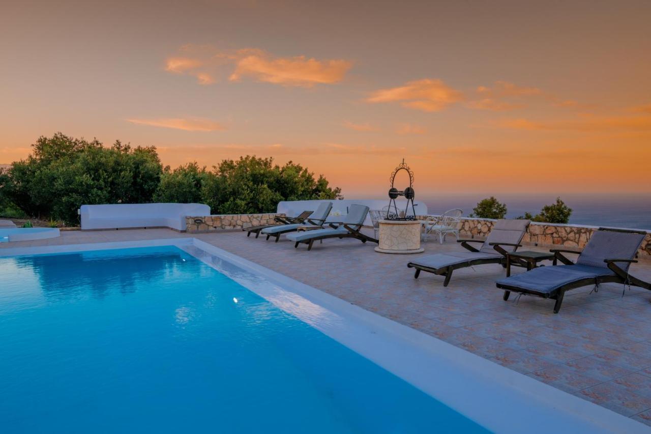 Armyra Aparthotel Volimes