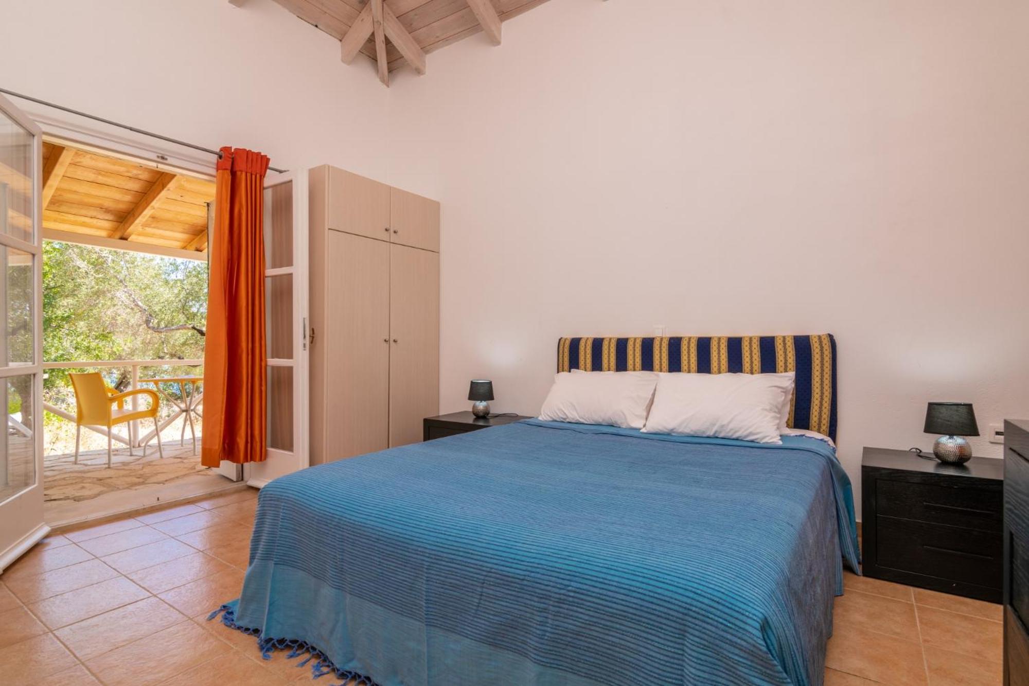 Aparthotel Armyra 2*