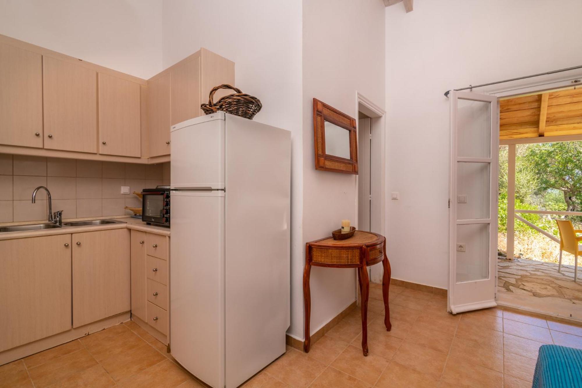 Armyra Aparthotel Volímai