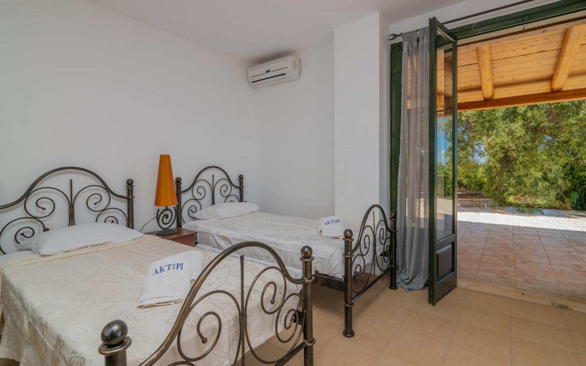 Armyra Aparthotel 2*